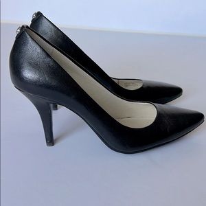 Michael Kors Black Pumps